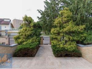 Pronájem rodinného domu, Praha - Lhotka, Na dlouhé mezi, 436 m2