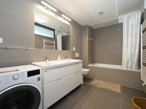 Pronájem bytu 3+kk, Praha - Košíře, Hlaváčkova, 85 m2