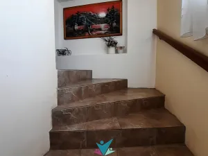 Prodej rodinného domu, Dubí, 370 m2