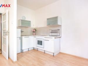 Prodej bytu 1+1, Praha - Krč, Humpolecká, 42 m2