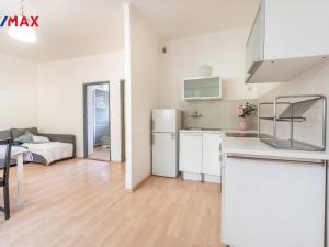 Prodej bytu 1+1, Praha - Krč, Humpolecká, 42 m2