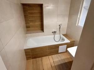 Pronájem bytu 2+kk, Praha - Nové Město, Soukenická, 73 m2