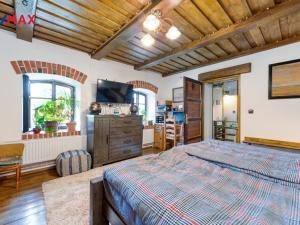 Prodej rodinného domu, Všechlapy, 200 m2