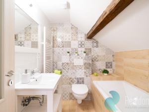 Prodej rodinného domu, Rožmberk nad Vltavou, 302 m2