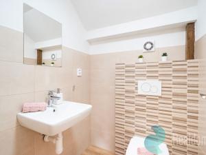 Prodej rodinného domu, Rožmberk nad Vltavou, 302 m2