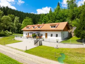 Prodej rodinného domu, Rožmberk nad Vltavou, 302 m2