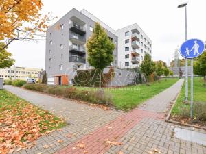 Pronájem bytu 2+kk, Praha - Vysočany, Strnadových, 57 m2