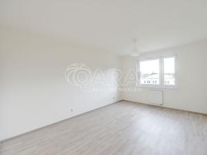 Pronájem bytu 2+kk, Praha - Vysočany, Strnadových, 57 m2