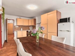 Prodej bytu 2+1, Měděnec, Náměstí, 72 m2
