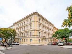 Pronájem bytu 3+1, Praha, Americká, 93 m2