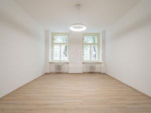 Pronájem bytu 3+1, Praha, Americká, 93 m2
