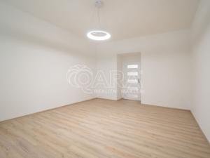 Pronájem bytu 3+1, Praha, Americká, 93 m2
