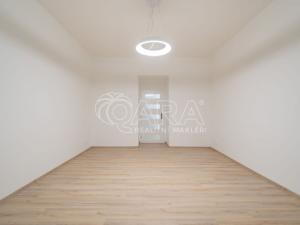 Pronájem bytu 3+1, Praha, Americká, 93 m2