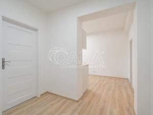 Pronájem bytu 3+1, Praha, Americká, 93 m2