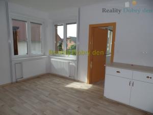 Pronájem bytu 2+1, Opava, Přerovecká, 83 m2