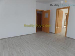 Pronájem bytu 2+1, Opava, Přerovecká, 83 m2
