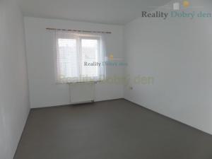 Pronájem bytu 1+kk, Opava, Popská, 28 m2