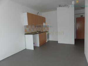 Pronájem bytu 1+kk, Opava, Popská, 28 m2