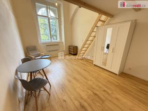 Pronájem bytu 1+kk, Praha - Smíchov, Na Valentince, 38 m2
