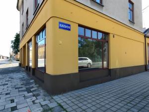 Pronájem obchodního prostoru, Ostrava, 74 m2