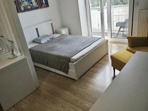 Pronájem bytu 1+kk, Praha - Holešovice, V závětří, 34 m2