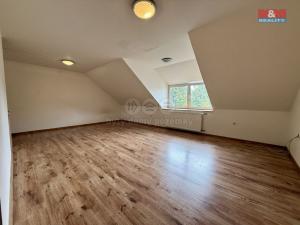 Pronájem bytu 1+kk, Kladno - Švermov, Havlíčkovo nám., 38 m2