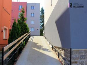 Pronájem bytu 1+kk, Karlovy Vary - Drahovice, Lidická, 34 m2