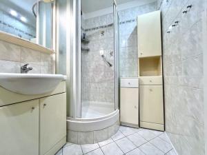 Pronájem bytu 3+1, Praha - Háje, Rašova, 64 m2