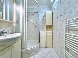 Pronájem bytu 3+1, Praha - Háje, Rašova, 64 m2