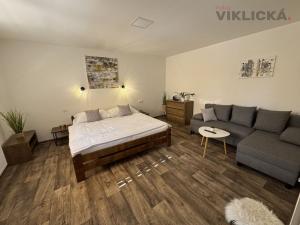 Prodej ubytování, Hlohovec, Hlavní, 200 m2