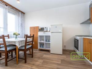 Pronájem bytu 3+1, Praha, Štíbrova, 66 m2