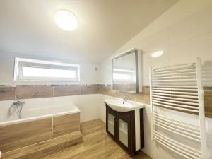 Pronájem bytu 2+kk, Šternberk, Jívavská, 79 m2