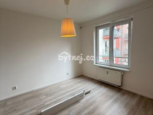 Pronájem bytu 2+kk, Praha - Záběhlice, Mikanova, 46 m2