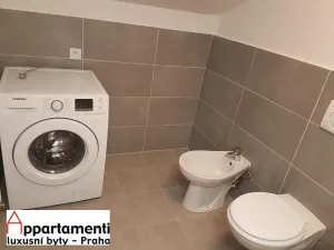 Prodej bytu 2+kk, Praha - Nové Město, V tůních, 64 m2