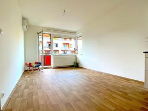 Pronájem bytu 2+kk, Praha - Vysočany, Pod Harfou, 47 m2