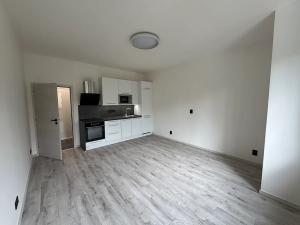Pronájem bytu 2+kk, Praha - Krč, U strže, 48 m2