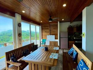 Prodej rodinného domu, Coxen Hole, Roatán, Honduras, 343 m2