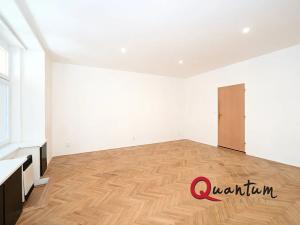 Pronájem bytu 2+1, Praha - Žižkov, Rečkova, 60 m2
