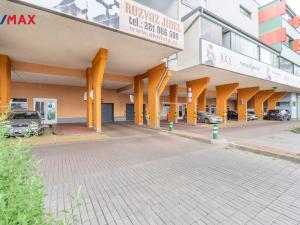 Pronájem garážového stání, Praha - Vysočany, Poděbradská, 15 m2