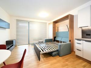 Pronájem bytu 1+kk, Praha - Modřany, Mezi vodami, 33 m2