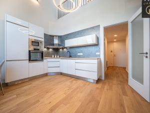 Prodej bytu 2+kk, Praha - Holešovice, U průhonu, 47 m2