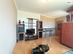 Pronájem bytu 2+kk, Praha - Dubeč, Winklerova, 57 m2