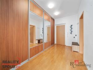 Pronájem bytu 2+kk, Hradec Králové - Třebeš, Svatojánská, 66 m2
