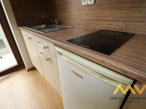 Pronájem bytu 2+kk, Hradec Králové, Balbínova, 45 m2