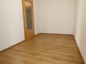 Pronájem bytu 2+kk, Hradec Králové, Balbínova, 45 m2