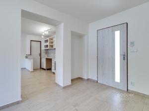 Pronájem rodinného domu, Zlatníky-Hodkovice - Zlatníky, Náves sv. Petra a Pavla, 100 m2