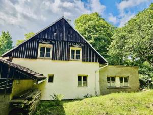 Prodej podílu 1/1 zemědělské usedlosti, Dolní Žandov, 200 m2