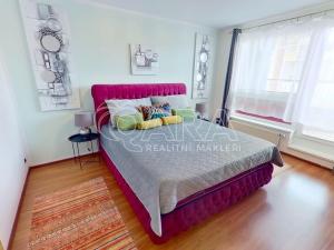 Pronájem bytu 3+kk, Praha - Vysočany, Pod Harfou, 76 m2