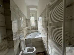 Pronájem bytu 2+1, Karlovy Vary, T. G. Masaryka, 104 m2