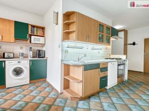 Pronájem bytu 3+1, Karlovy Vary - Rybáře, Sibiřská, 84 m2